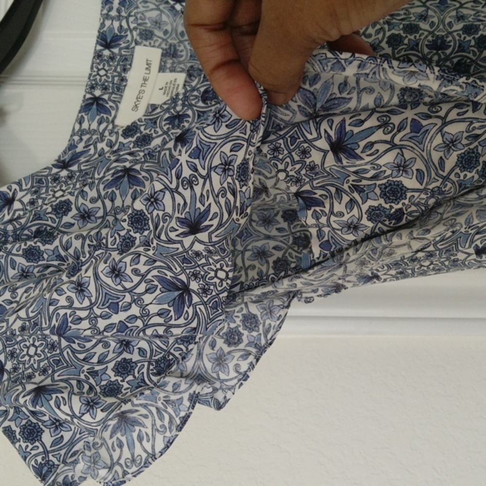 Skye's the limit women's floral blue/white v neck shift midi dress Size L - Picture 9 of 9